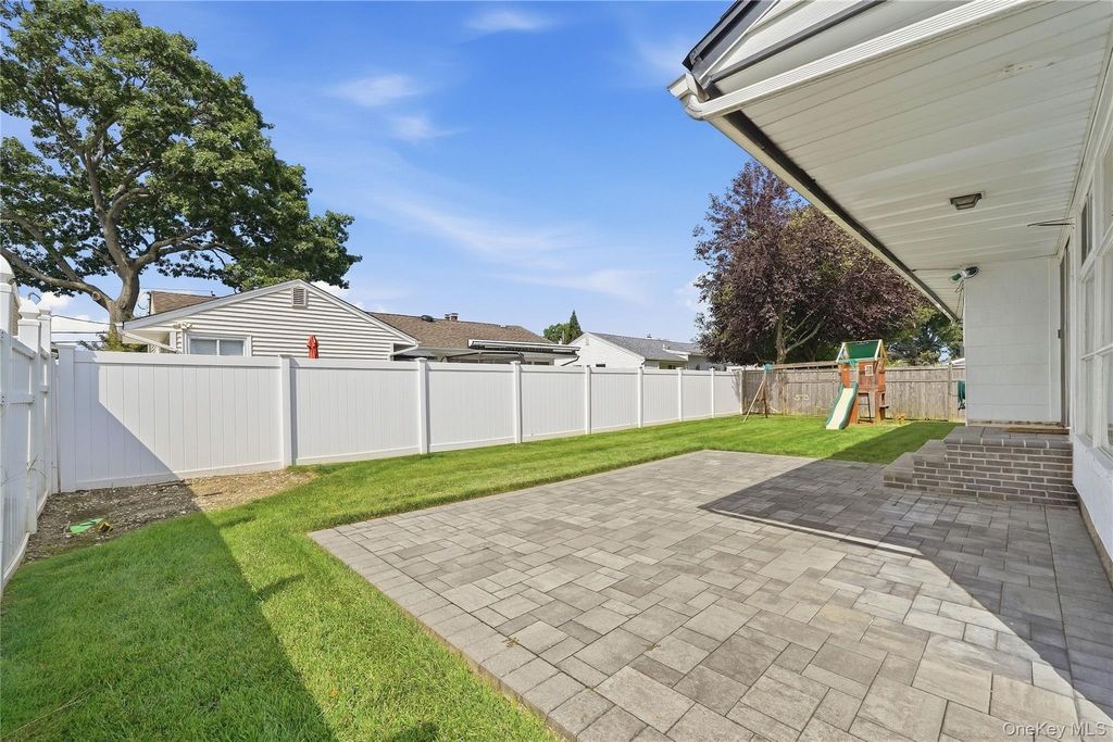 156 Broadway, Massapequa Park, NY 11762 — photo 3