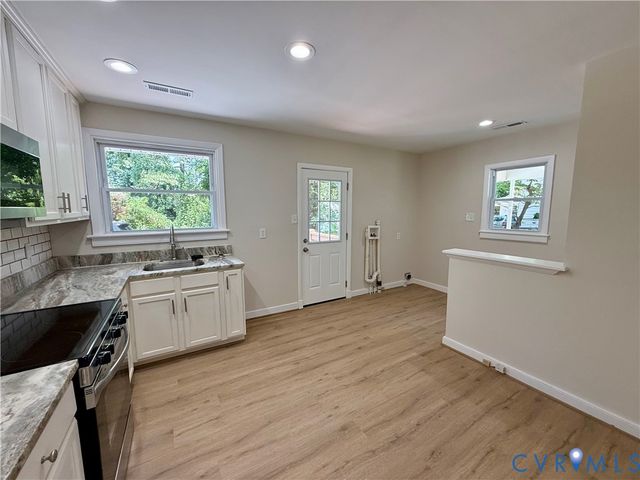 3522 W Hundred Rd, Chester, VA 23831