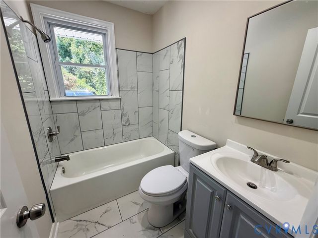 3522 W Hundred Rd, Chester, VA 23831