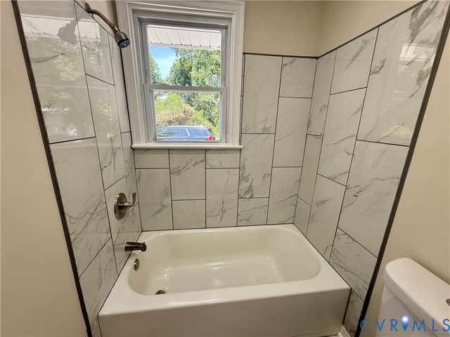 3522 W Hundred Rd, Chester, VA 23831
