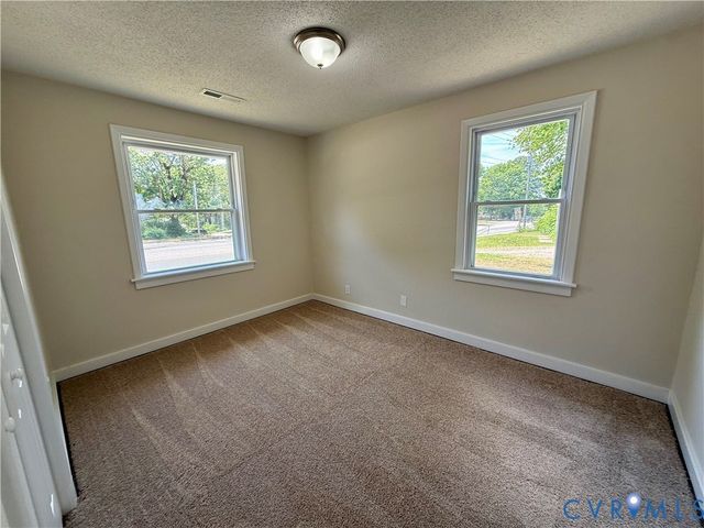 3522 W Hundred Rd, Chester, VA 23831