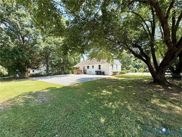 3522 W Hundred Rd, Chester, VA 23831