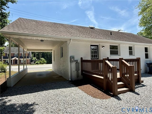 3522 W Hundred Rd, Chester, VA 23831