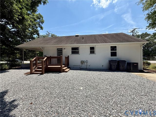 3522 W Hundred Rd, Chester, VA 23831