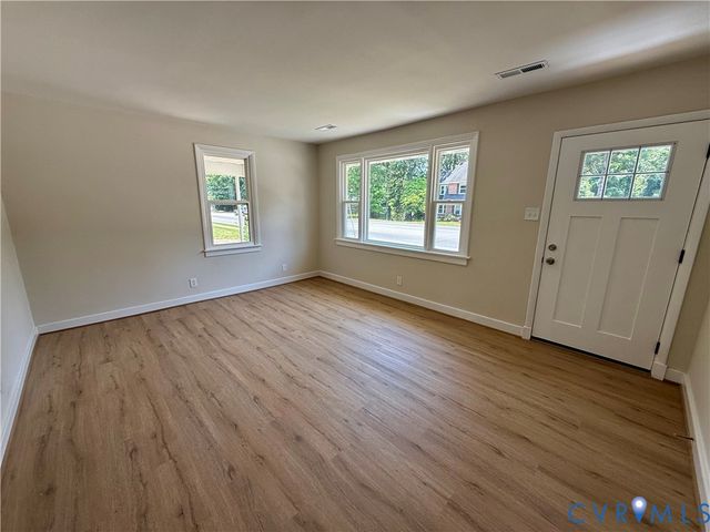 3522 W Hundred Rd, Chester, VA 23831
