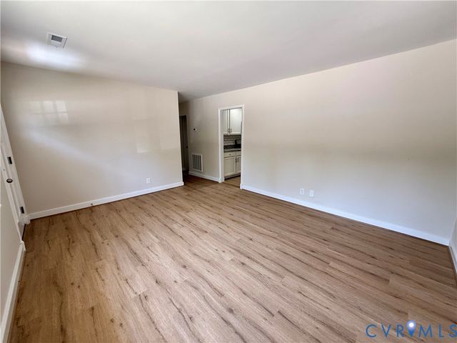 3522 W Hundred Rd, Chester, VA 23831
