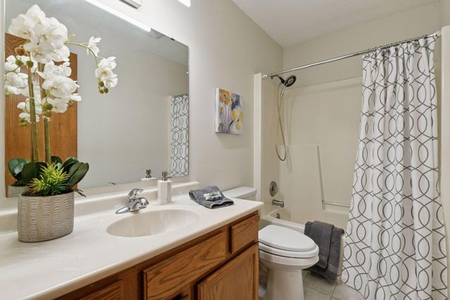 238 18th Avenue N, Hopkins, MN 55343