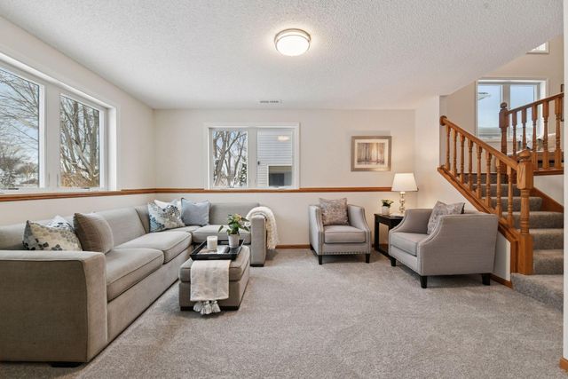 238 18th Avenue N, Hopkins, MN 55343