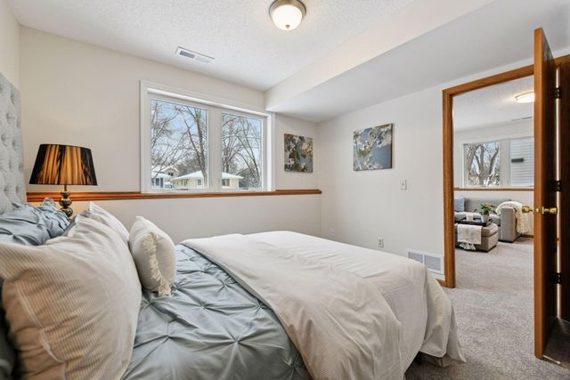 238 18th Avenue N, Hopkins, MN 55343