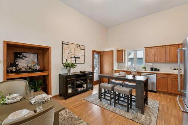 238 18th Avenue N, Hopkins, MN 55343