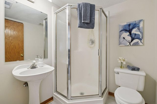 238 18th Avenue N, Hopkins, MN 55343