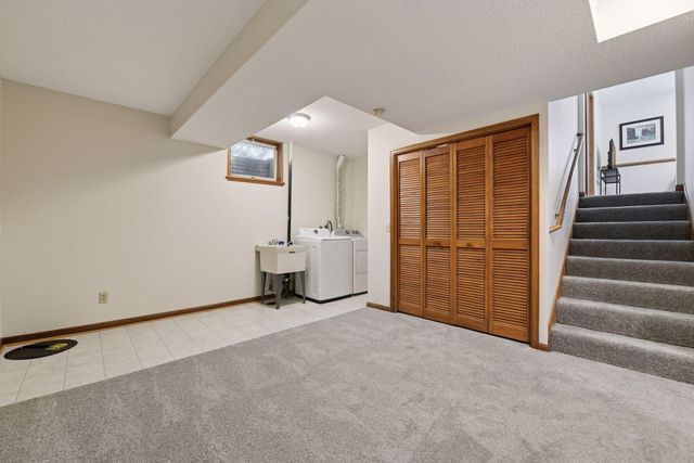 238 18th Avenue N, Hopkins, MN 55343