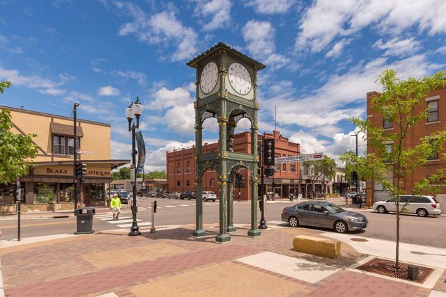 238 18th Avenue N, Hopkins, MN 55343