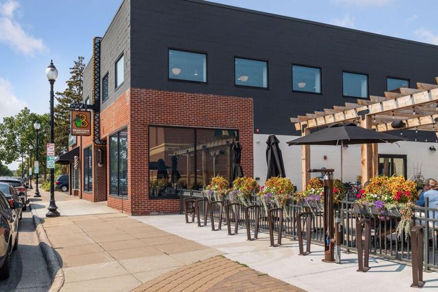 238 18th Avenue N, Hopkins, MN 55343