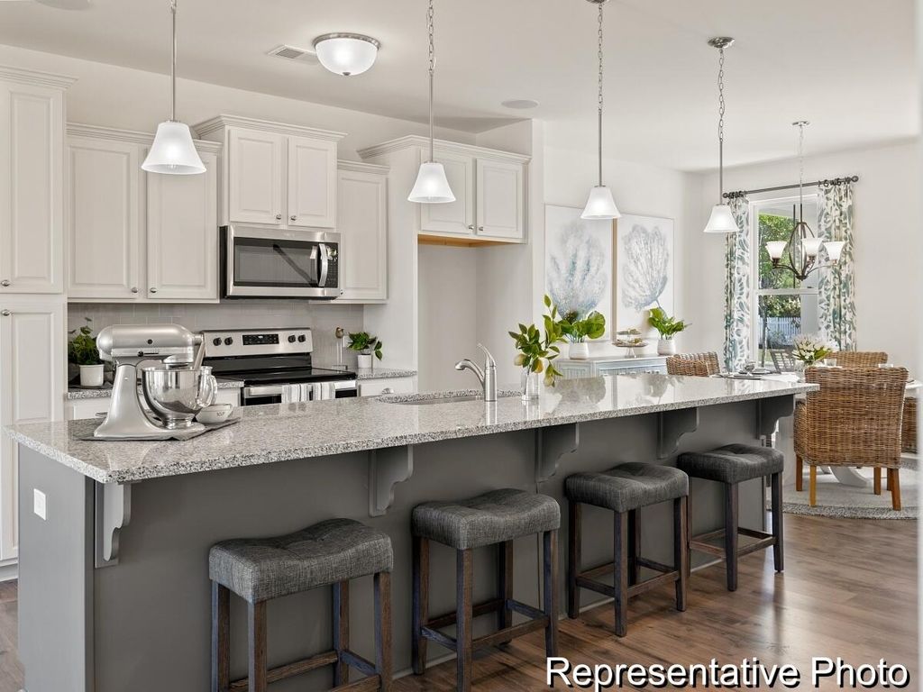 Image 10 of property listing at 1005 Hooded Warbler Way Cc3-5-2p, Ravenel, SC 29470