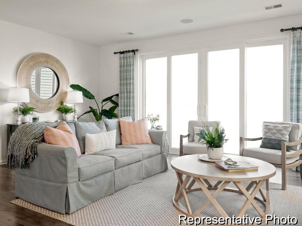 Image 9 of property listing at 1005 Hooded Warbler Way Cc3-5-2p, Ravenel, SC 29470