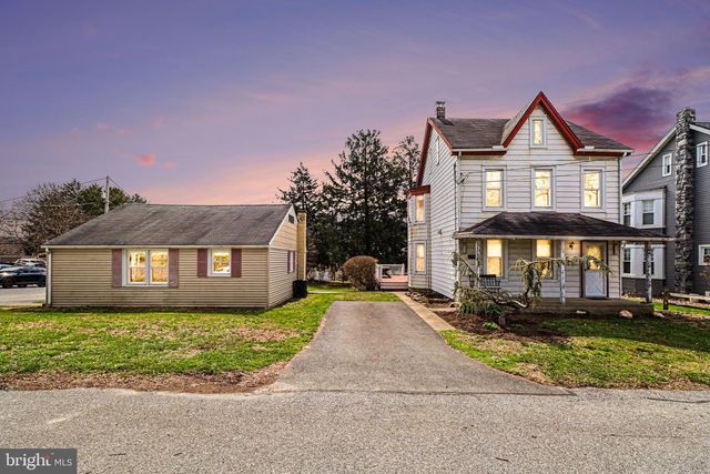 345 E WALNUT ST, Marietta, PA 17547