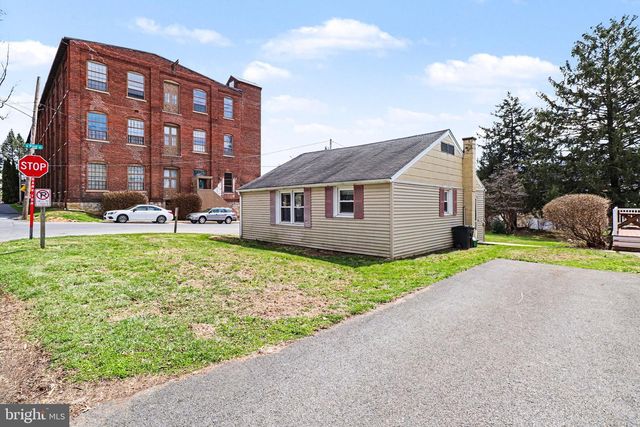 345 E WALNUT ST, Marietta, PA 17547