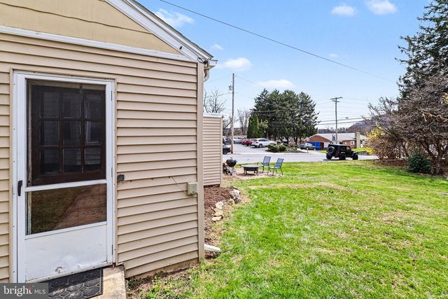 345 E WALNUT ST, Marietta, PA 17547