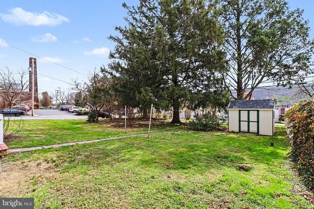 345 E WALNUT ST, Marietta, PA 17547