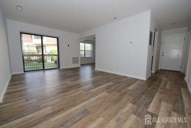 302 Hidden Village Drive, Perth Amboy, NJ 08861