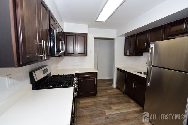 302 Hidden Village Drive, Perth Amboy, NJ 08861