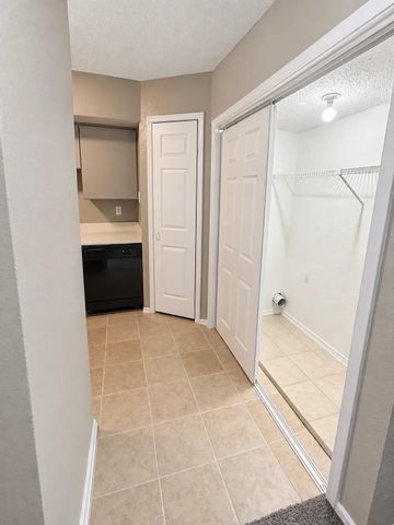 7975 Streamside Drive 2b, Houston, TX 77088