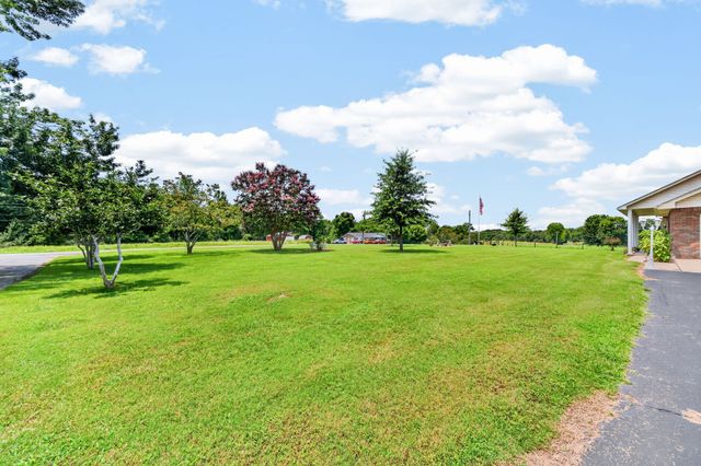 516 Gamaliel Rd, Red Boiling Springs, TN 37150