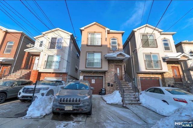 327 Park Street, Elizabeth, NJ 07206