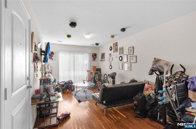 327 Park Street, Elizabeth, NJ 07206