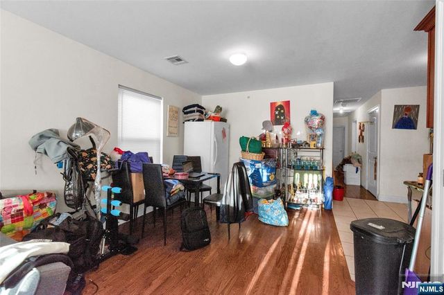 327 Park Street, Elizabeth, NJ 07206