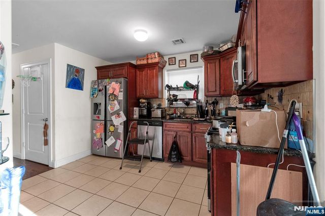 327 Park Street, Elizabeth, NJ 07206