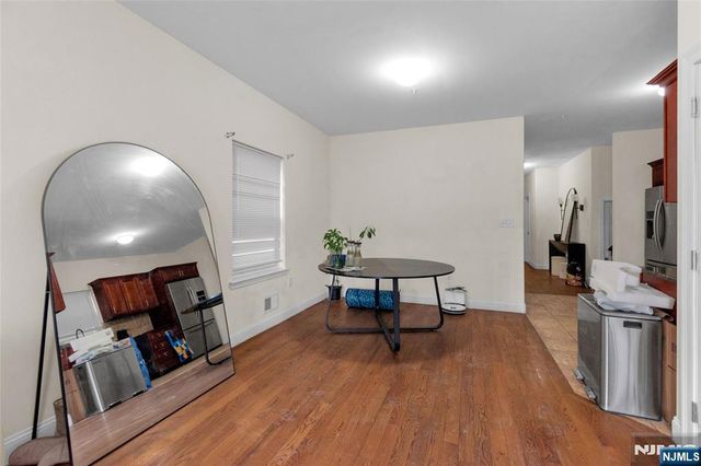 327 Park Street, Elizabeth, NJ 07206