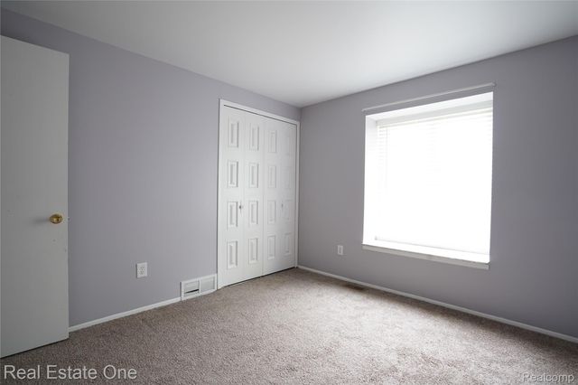 29612 City Center Drive 1, Warren, MI 48093