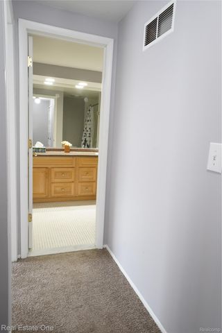 29612 City Center Drive 1, Warren, MI 48093