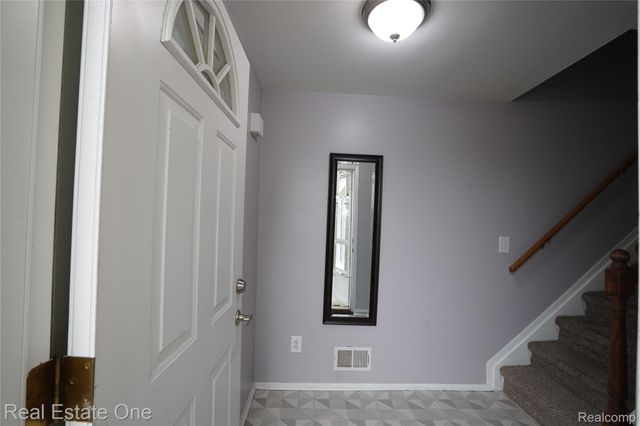 29612 City Center Drive 1, Warren, MI 48093