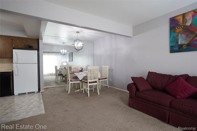 29612 City Center Drive 1, Warren, MI 48093