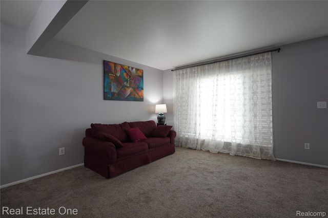 29612 City Center Drive 1, Warren, MI 48093