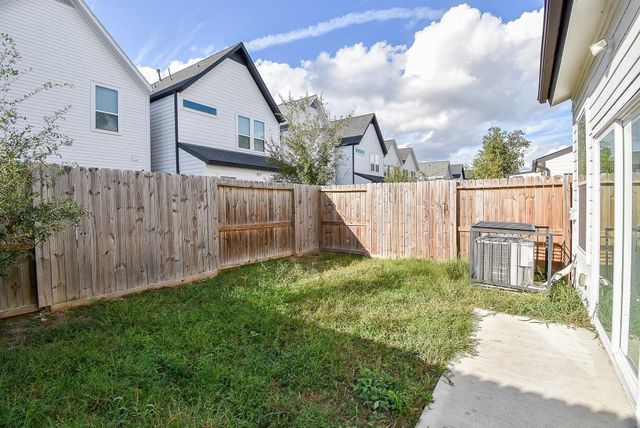 6828 Liverpool Street, Houston, TX 77021
