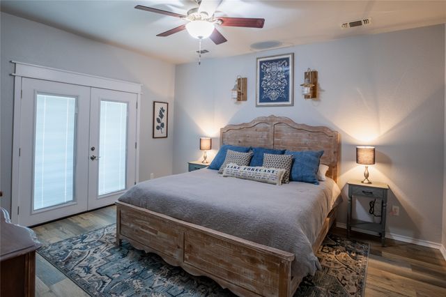 2702 River Ridge Court, Granbury, TX 76048