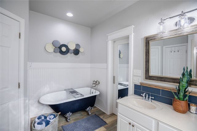 2702 River Ridge Court, Granbury, TX 76048