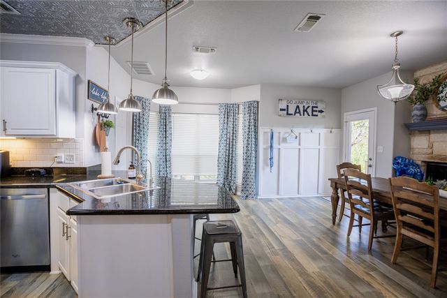 2702 River Ridge Court, Granbury, TX 76048