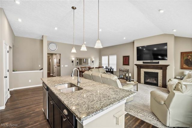 3542 Sandlewood Drive, Brunswick, OH 44212