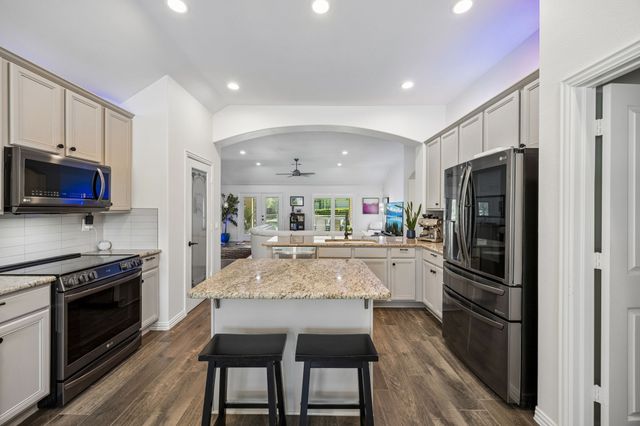 11712 Lynnbrook Drive, Denton, TX 76207