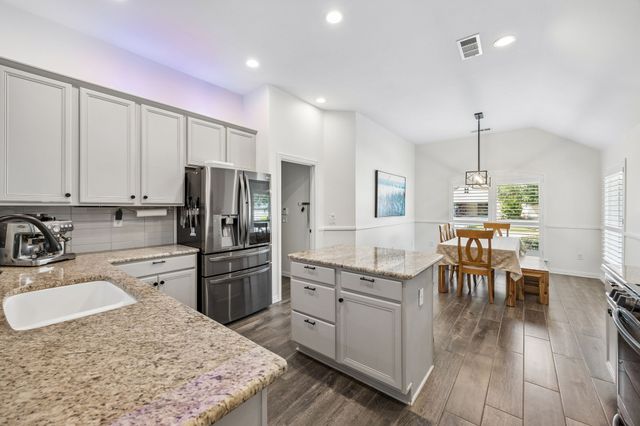 11712 Lynnbrook Drive, Denton, TX 76207