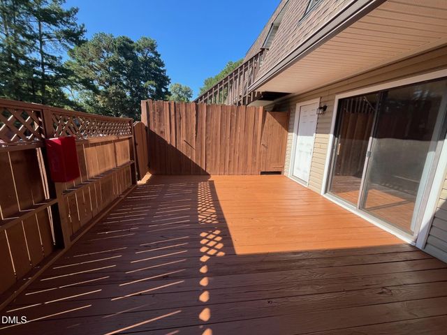 340 Summerwalk Circle, Chapel Hill, NC 27517