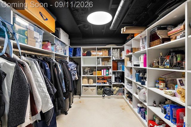 523 Renshaw Street, Rochester, MI 48307