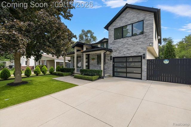 523 Renshaw Street, Rochester, MI 48307