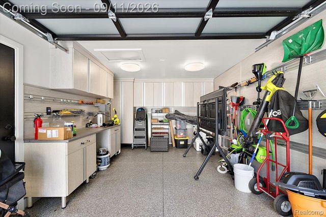 523 Renshaw Street, Rochester, MI 48307