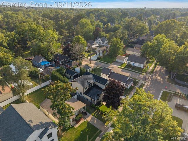 523 Renshaw Street, Rochester, MI 48307